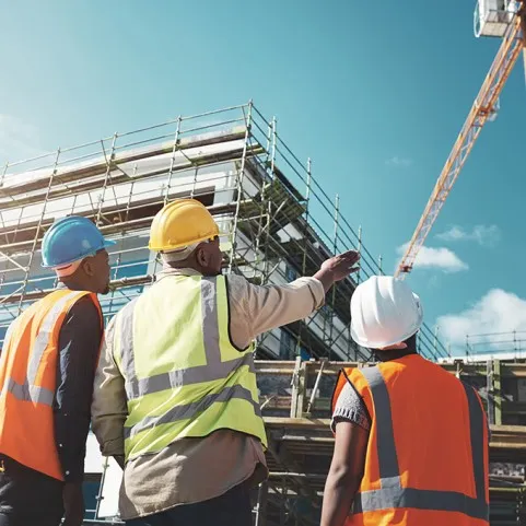 TRACKERS TAL-KOSTRUZZJONI